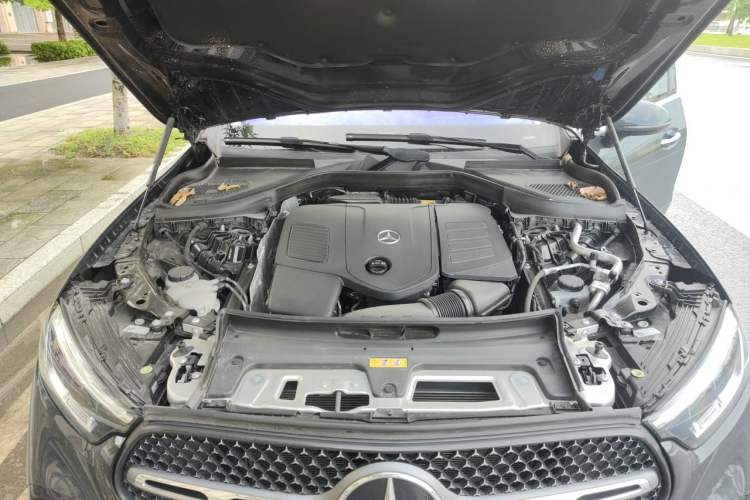 Used Mercedes-Benz GLC 2024 GLC 260 L 4MATIC Luxury Model 5 Seats Engine Bay