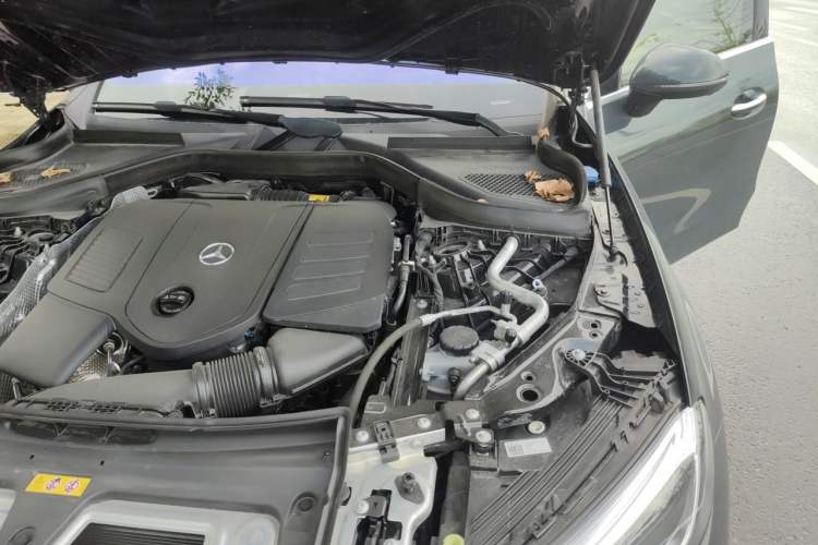 Used Mercedes-Benz GLC 2024 GLC 260 L 4MATIC Luxury Model 5 Seats Engine Bay Left