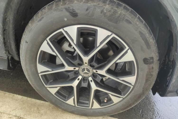 Used Mercedes-Benz GLC 2024 GLC 260 L 4MATIC Luxury Model 5 Seats Right Front Wheel Hub