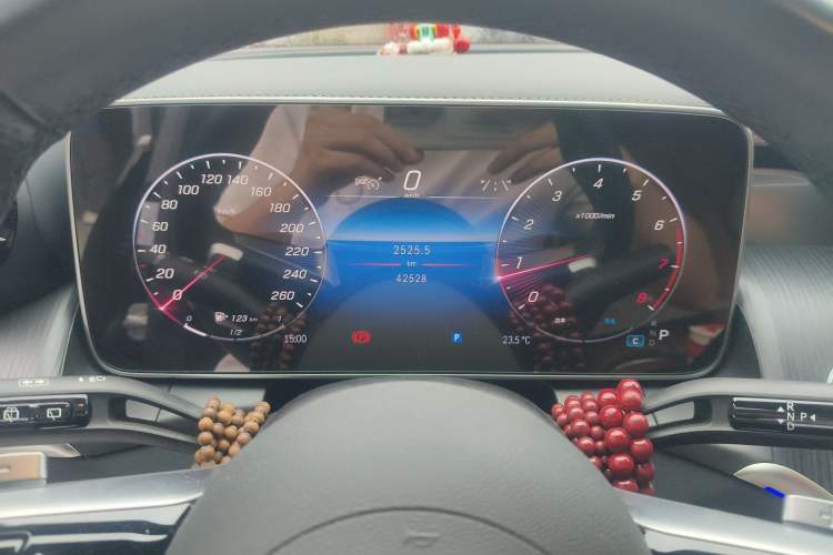 Used Mercedes-Benz GLC 2024 GLC 260 L 4MATIC Luxury Model 5 Seats Instrument Cluster