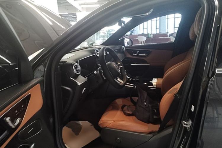 Used Mercedes-Benz GLC 2024 GLC 260 L 4MATIC Luxury Model 5 Seats Driver Seat