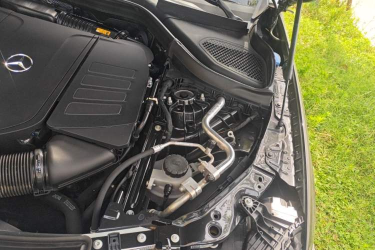 Used Mercedes-Benz GLC 2024 GLC 300 L 4MATIC Dynamic Edition 5-seater Engine Bay Left