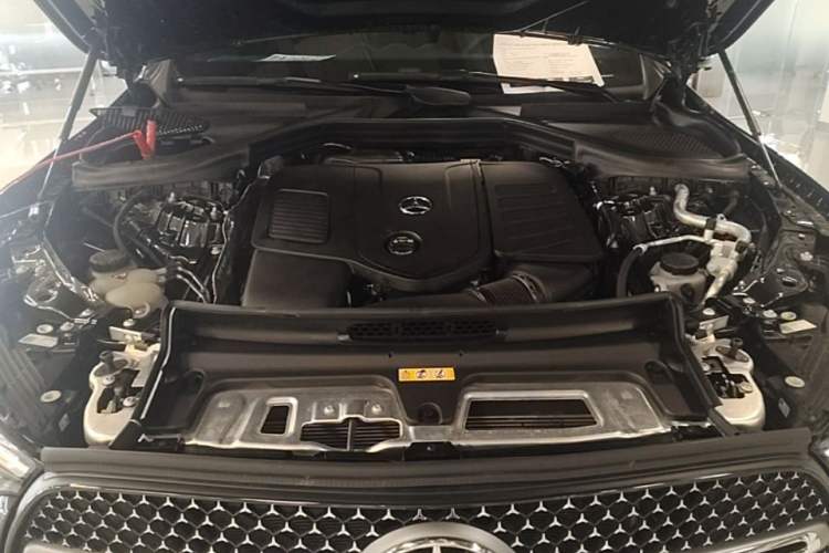 Used Mercedes-Benz GLC 2024 GLC 260 L 4MATIC Luxury Model 5 Seats Engine Bay