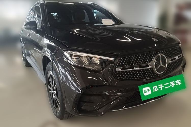 Used Mercedes-Benz GLC 2024 GLC 260 L 4MATIC Luxury Model 5 Seats Front Right 45 Deg