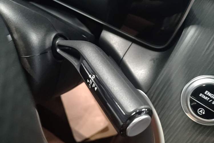 Used Mercedes-Benz GLC 2024 GLC 260 L 4MATIC Luxury Model 5 Seats Gear Lever