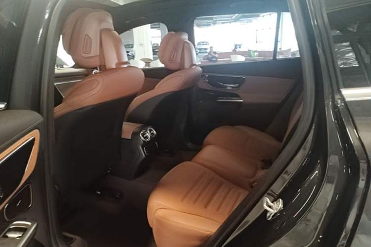 Used Mercedes-Benz GLC 2024 GLC 260 L 4MATIC Luxury Model 5 Seats Left Rear Seat