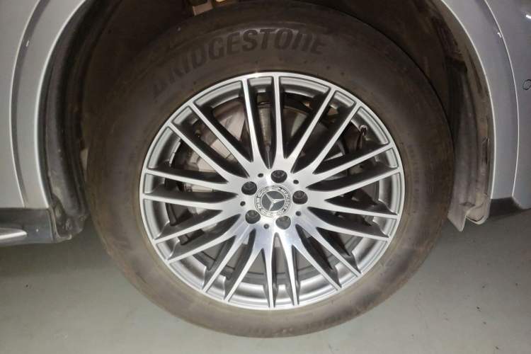 Used Mercedes-Benz GLC 2024 GLC 300 L 4MATIC Dynamic Edition 5-seater Right Front Wheel Hub