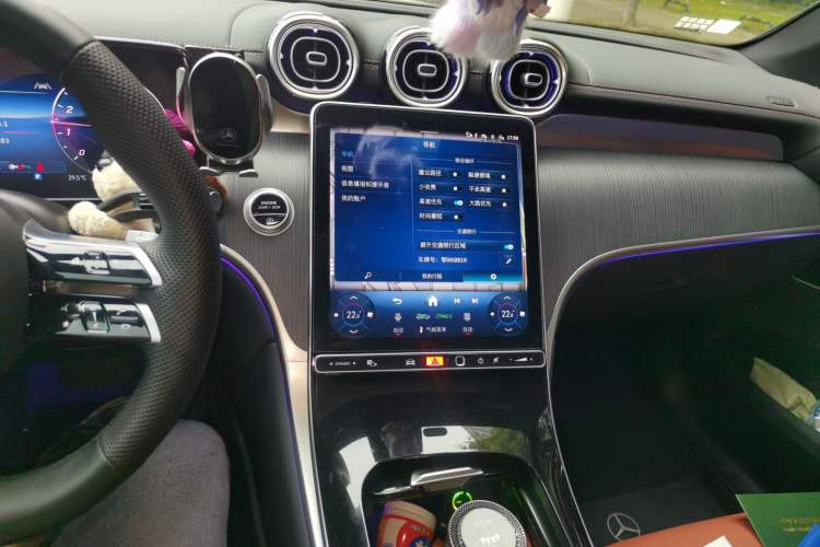 Used Mercedes-Benz GLC 2024 Facelifted GLC 260 L 4MATIC Luxury Version 5 Seats Audio And AC Panel