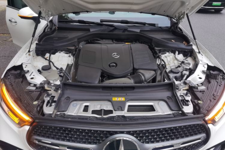 Used Mercedes-Benz GLC 2024 Facelifted GLC 260 L 4MATIC Luxury Version 5 Seats Engine Bay