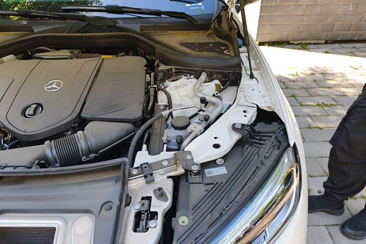 Used Mercedes-Benz GLC 2024 GLC 300 L 4MATIC Dynamic Edition 5-seater Engine Bay Left