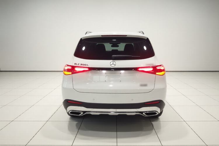 Used Mercedes-Benz GLC 2024 Refreshed GLC 300 L 4MATIC Dynamic Version 5 Seats Exterior 4