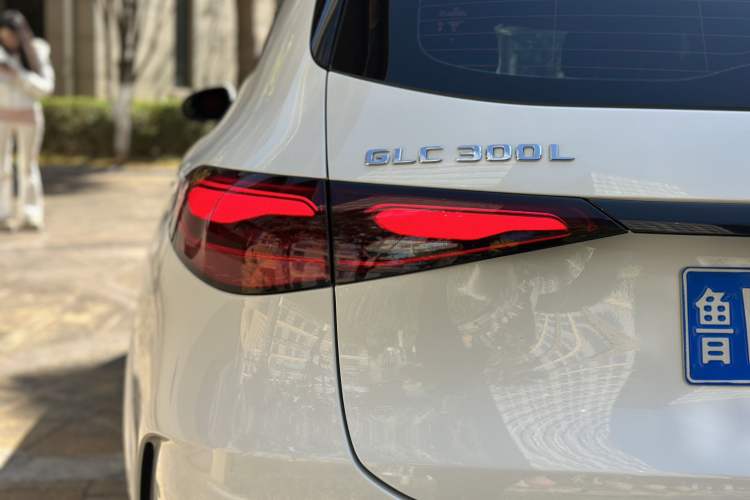 Used Mercedes-Benz GLC 2024 Refreshed GLC 300 L 4MATIC Dynamic Version 5 Seats Exterior 5