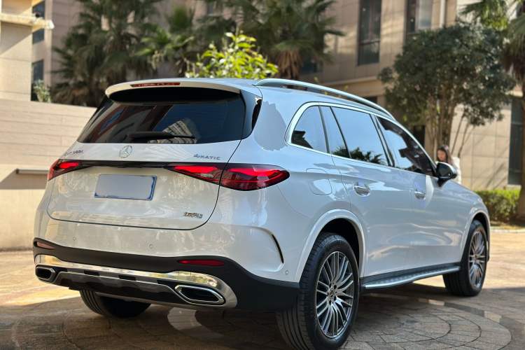 Used Mercedes-Benz GLC 2024 Refreshed GLC 300 L 4MATIC Dynamic Version 5 Seats Exterior 6