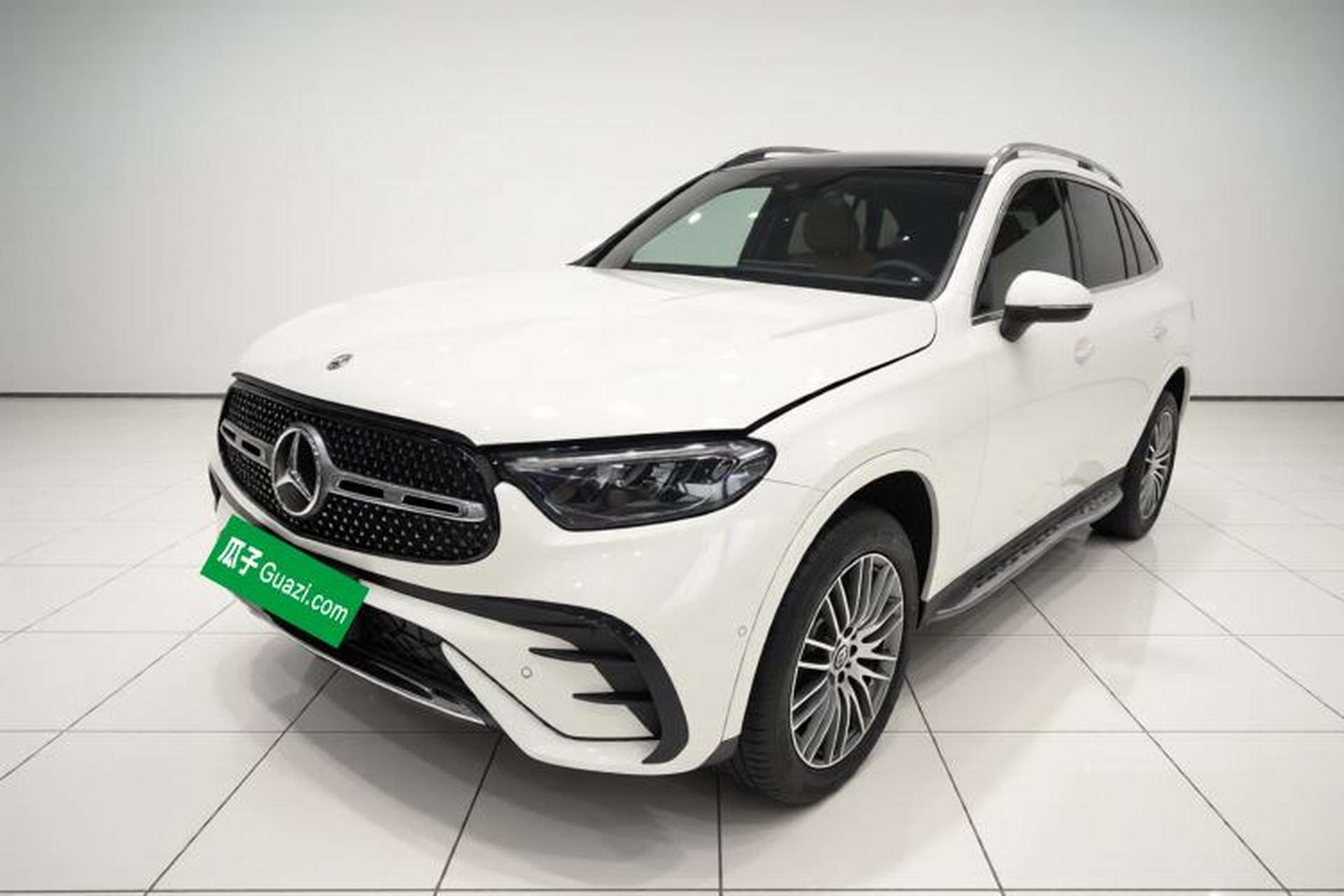 Used Mercedes-Benz GLC 2024 Refreshed GLC 300 L 4MATIC Dynamic Version 5 Seats Front Left 45 Deg