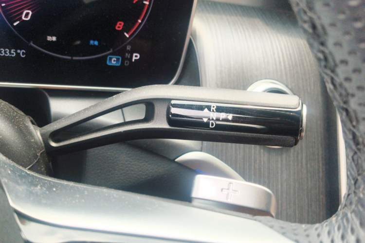 Used Mercedes-Benz GLC 2024 GLC 260 L 4MATIC Luxury Model 5 Seats Gear Lever