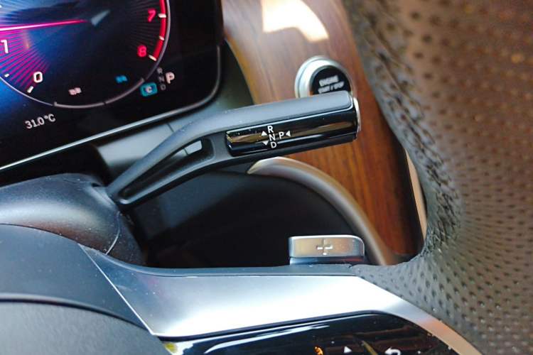Used Mercedes-Benz GLC 2024 GLC 300 L 4MATIC Dynamic Edition 5-seater Gear Lever