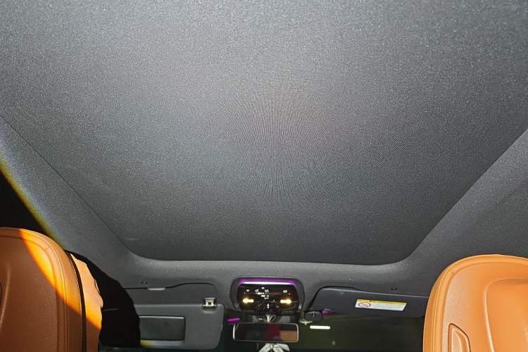 Used Mercedes-Benz GLC 2024 Refreshed GLC 300 L 4MATIC Dynamic Version 5 Seats Headliner