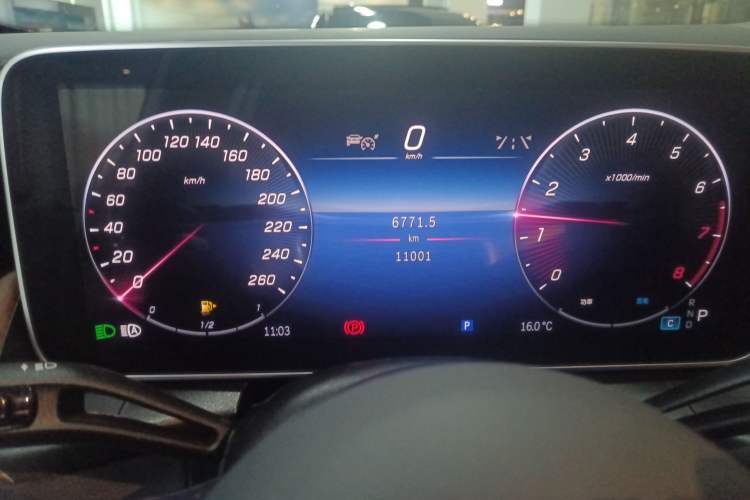 Used Mercedes-Benz GLC 2024 Refreshed GLC 300 L 4MATIC Dynamic Version 5 Seats Instrument Cluster
