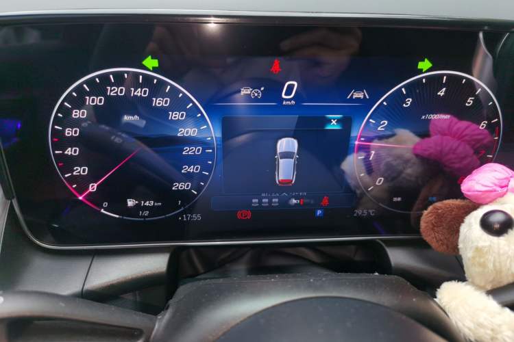 Used Mercedes-Benz GLC 2024 Facelifted GLC 260 L 4MATIC Luxury Version 5 Seats Instrument Cluster