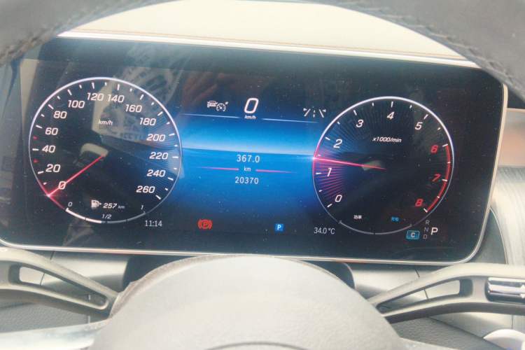 Used Mercedes-Benz GLC 2024 GLC 260 L 4MATIC Luxury Model 5 Seats Instrument Cluster