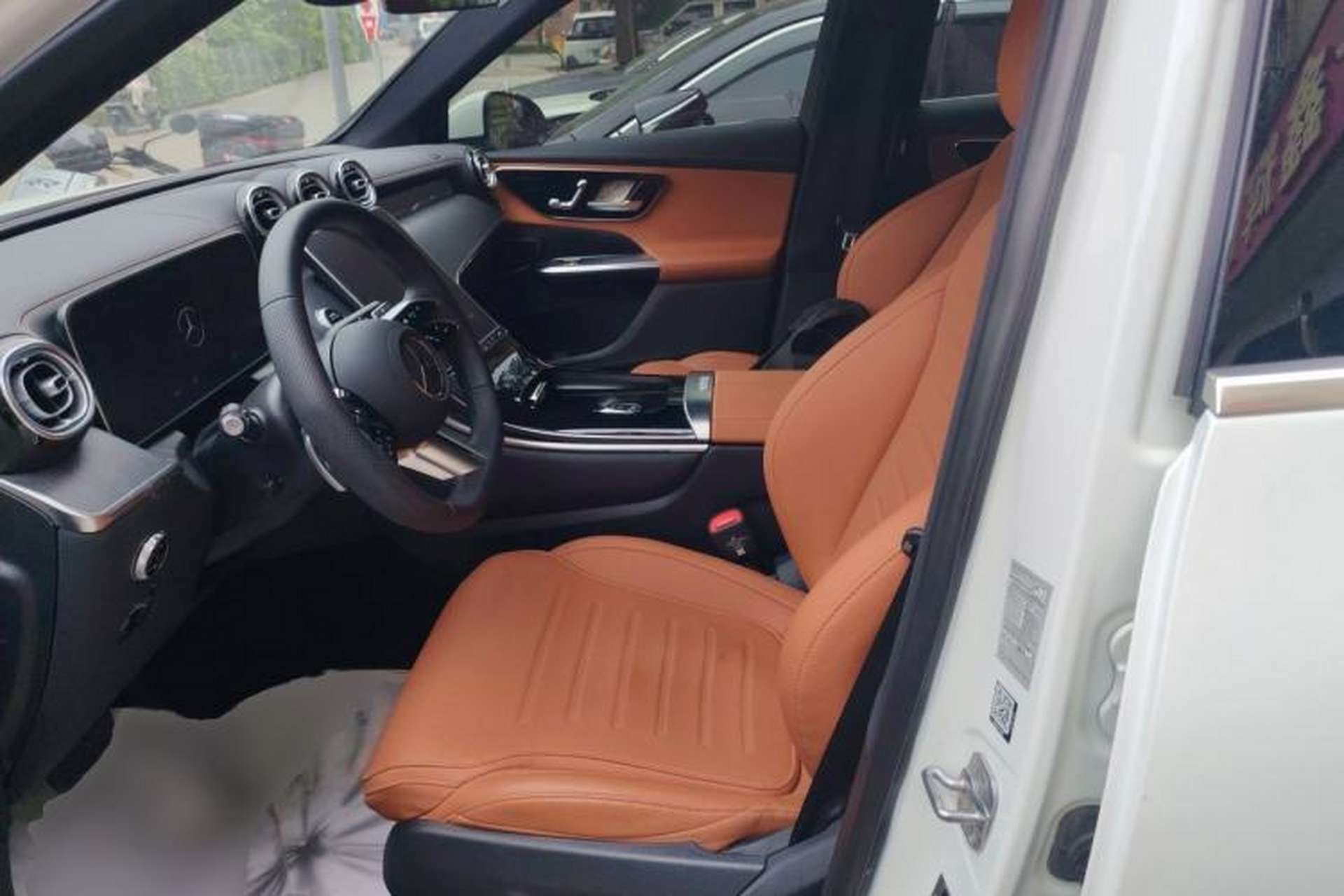 Used Mercedes-Benz GLC 2024 GLC 260 L 4MATIC Luxury 7-Seater Left Front Seat