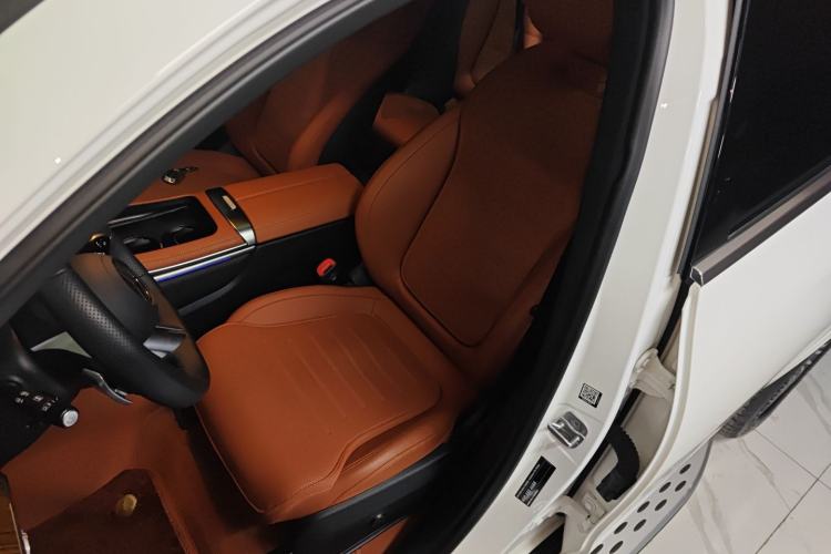 Used Mercedes-Benz GLC 2024 Refreshed GLC 300 L 4MATIC Dynamic Version 5 Seats Left Front Seat
