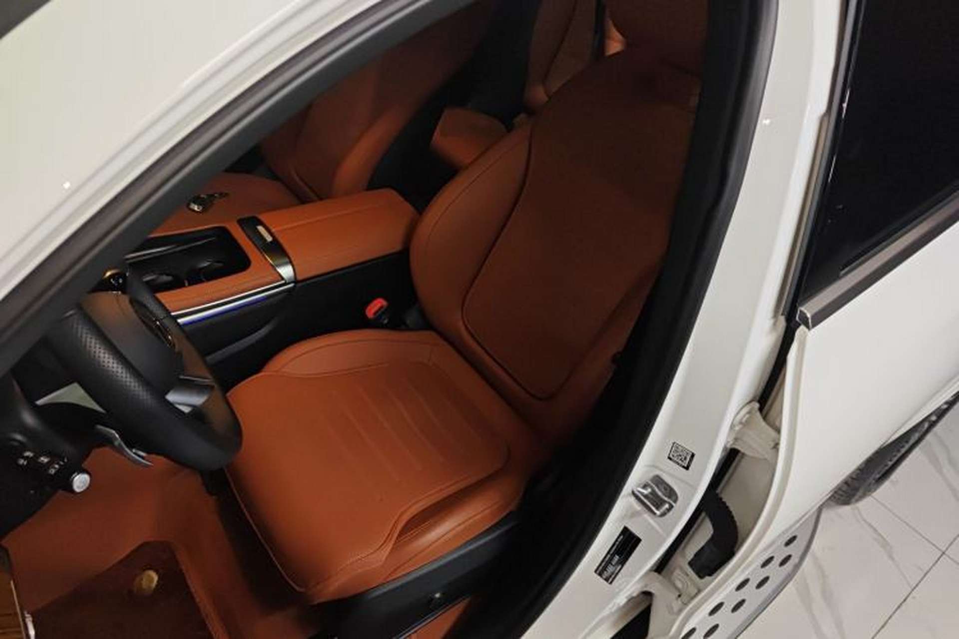 Used Mercedes-Benz GLC 2024 Refreshed GLC 300 L 4MATIC Dynamic Version 5 Seats Left Front Seat