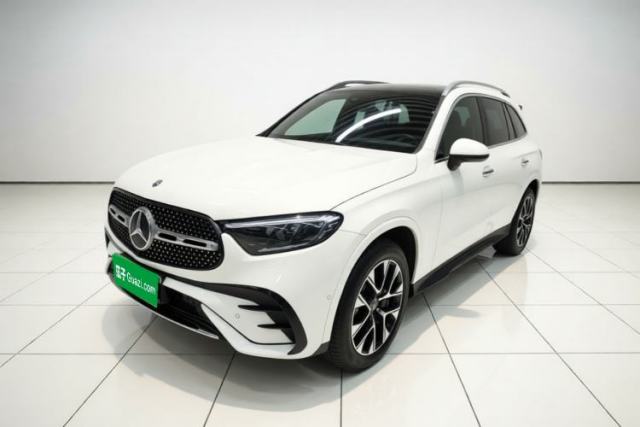 Ojetý Mercedes-Benz GLC 2024 Facelifted GLC 260 L 4MATIC Luxury Version 5 Seats