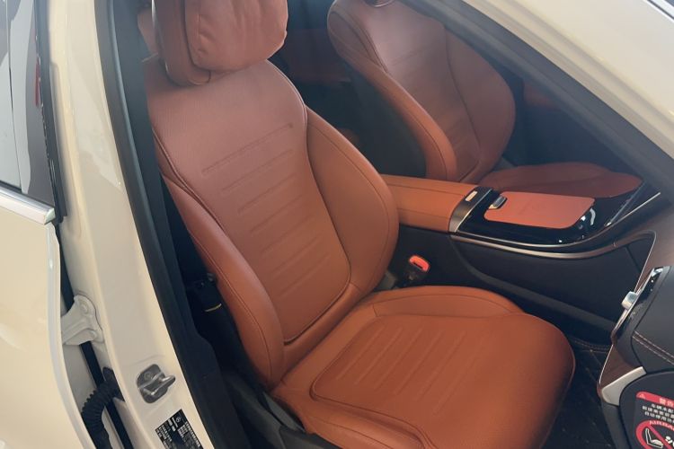 Used Mercedes-Benz GLC 2024 Refreshed GLC 300 L 4MATIC Dynamic Version 5 Seats Right Front Seat