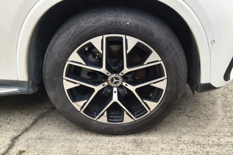 Used Mercedes-Benz GLC 2024 GLC 260 L 4MATIC Luxury Model 5 Seats Right Front Wheel Hub