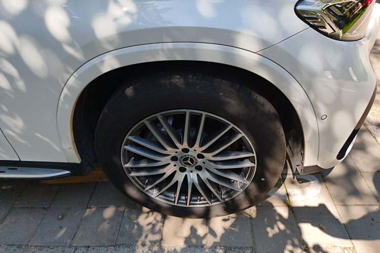 Used Mercedes-Benz GLC 2024 GLC 300 L 4MATIC Dynamic Edition 5-seater Right Front Wheel Hub