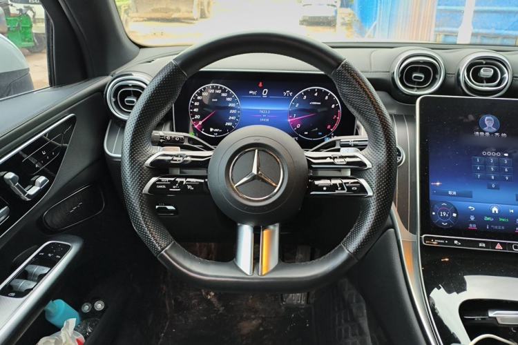 Used Mercedes-Benz GLC 2024 GLC 300 L 4MATIC Dynamic Edition 5-seater Steering Wheel