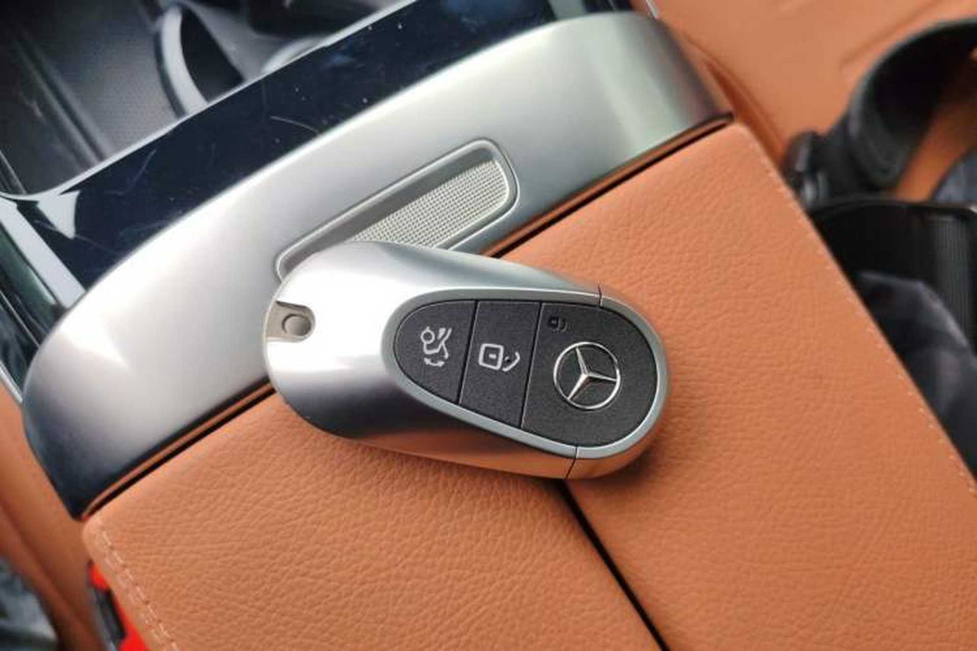 Used Mercedes-Benz GLC 2024 GLC 260 L 4MATIC Luxury 7-Seater Vehicle Key