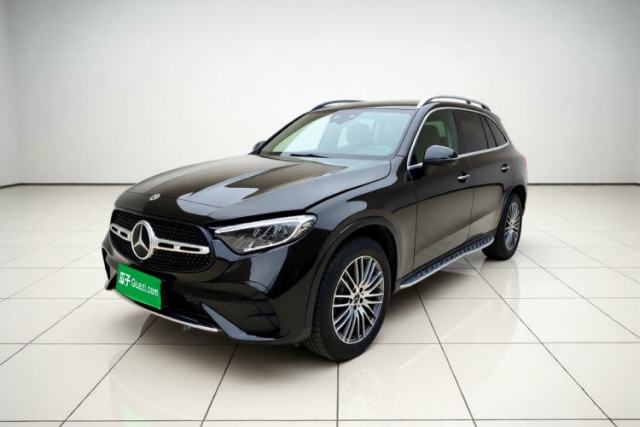 Ojetý Mercedes-Benz GLC 2025 Refreshed GLC 300 L 4MATIC Dynamic Version 5 Seats