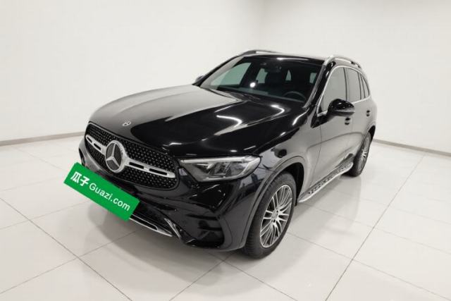 Ojetý Mercedes-Benz GLC 2025 Refreshed GLC 300 L 4MATIC Dynamic Version 5 Seats