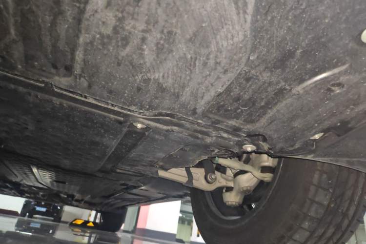 Used Mercedes-Benz GLC 2025 GLC 260 L 4MATIC Luxury Model Chassis Front Right