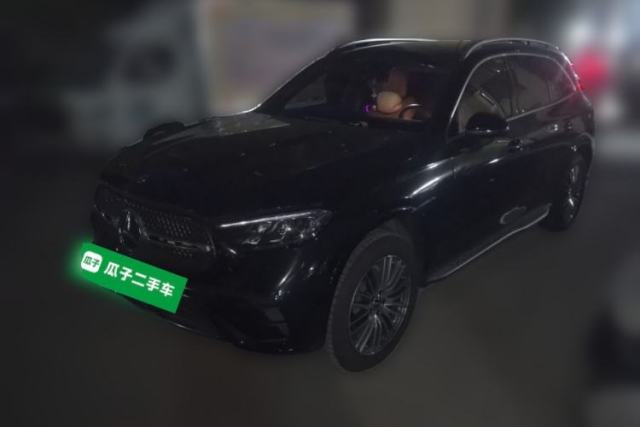Ojetý Mercedes-Benz GLC 2025 Refreshed GLC 300 L 4MATIC Dynamic Version 5 Seats
