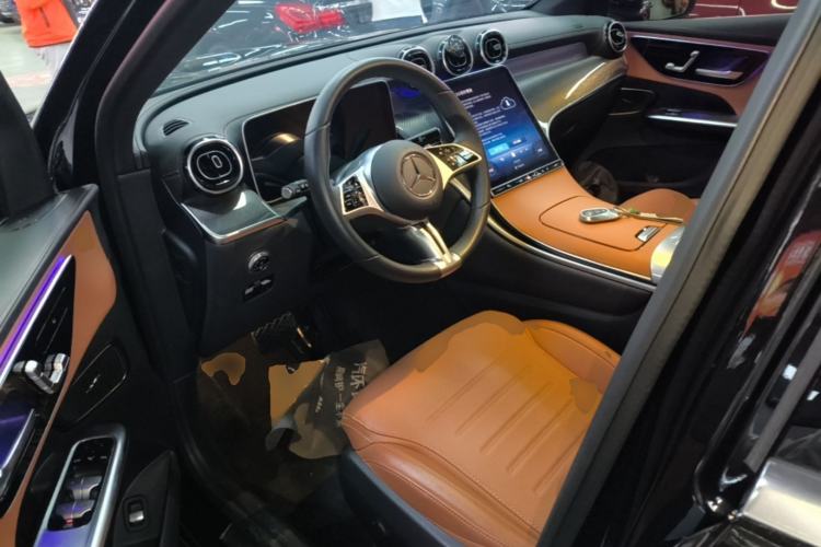 Used Mercedes-Benz GLC 2025 GLC 260 L 4MATIC Dynamic Edition Driver Seat