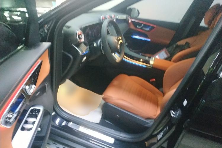 Used Mercedes-Benz GLC 2025 GLC 300 L 4MATIC Dynamic Model 5 Seats Driver Seat