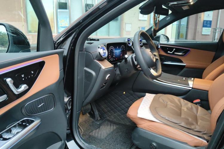 Used Mercedes-Benz GLC 2025 GLC 300 L 4MATIC Dynamic Model 5 Seats Driver Seat