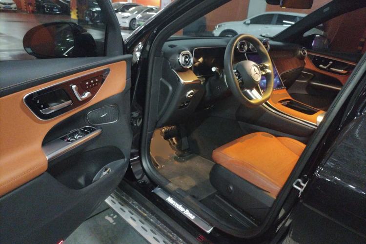 Used Mercedes-Benz GLC 2025 Refreshed GLC 300 L 4MATIC Dynamic Version 5 Seats Driver Seat