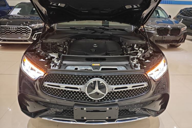 Used Mercedes-Benz GLC 2025 GLC 300 L 4MATIC Dynamic Model 5 Seats Engine Bay