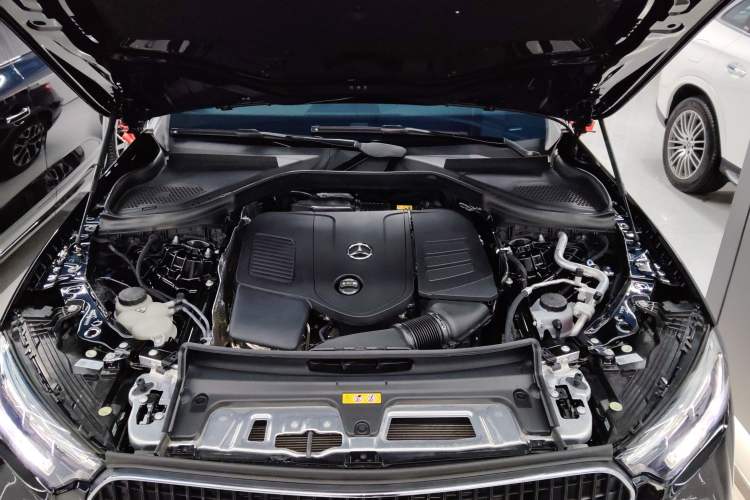 Used Mercedes-Benz GLC 2025 GLC 260 L 4MATIC Dynamic Edition Engine Bay