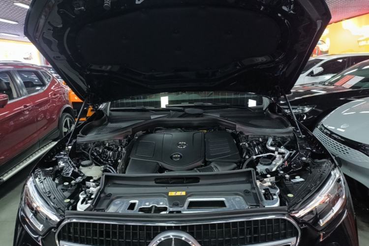 Used Mercedes-Benz GLC 2025 GLC 260 L 4MATIC Dynamic Edition Engine Bay