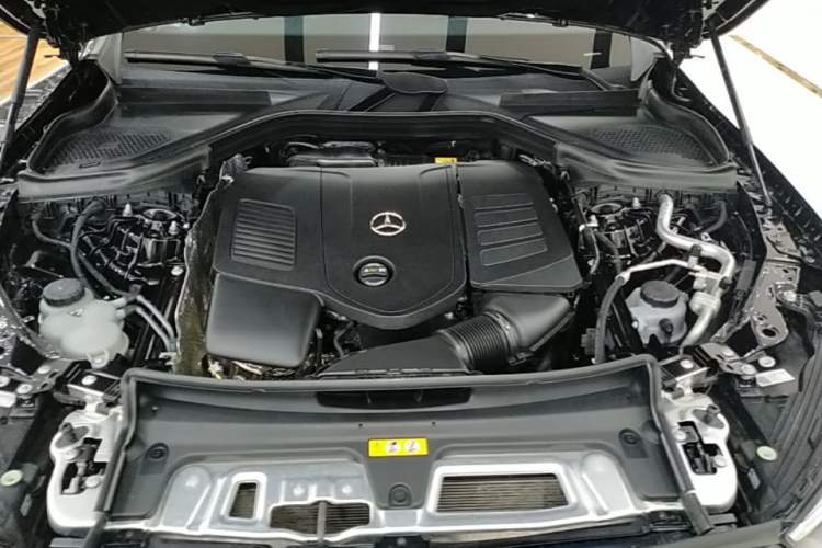 Used Mercedes-Benz GLC 2025 Refreshed GLC 300 L 4MATIC Dynamic Version 5 Seats Engine Bay