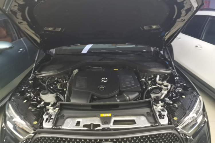 Used Mercedes-Benz GLC 2025 GLC 300 L 4MATIC Luxury Model 5 Seats Engine Bay