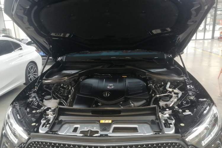 Used Mercedes-Benz GLC 2025 GLC 260 L 4MATIC Luxury Model Engine Bay