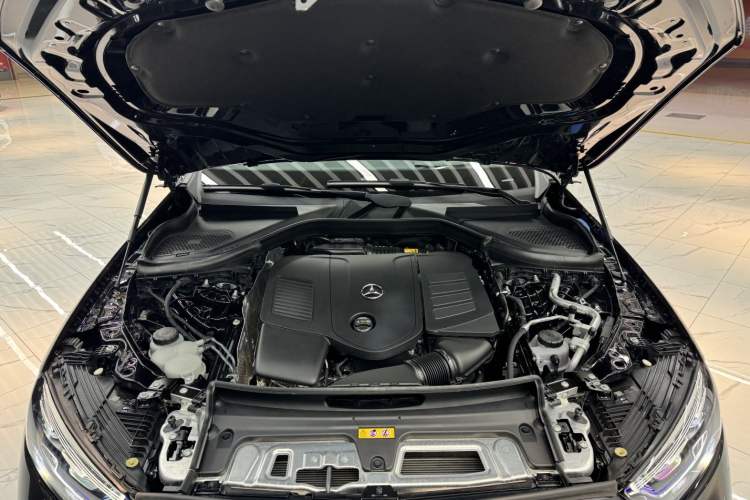 Used Mercedes-Benz GLC 2025 GLC 300 L 4MATIC Luxury 7-Seater Engine Bay