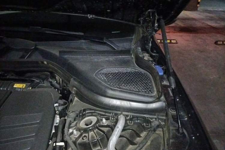 Used Mercedes-Benz GLC 2025 GLC 300 L 4MATIC Dynamic Model 5 Seats Engine Bay Left