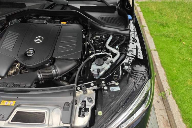 Used Mercedes-Benz GLC 2025 GLC 260 L 4MATIC Luxury Model Engine Bay Left
